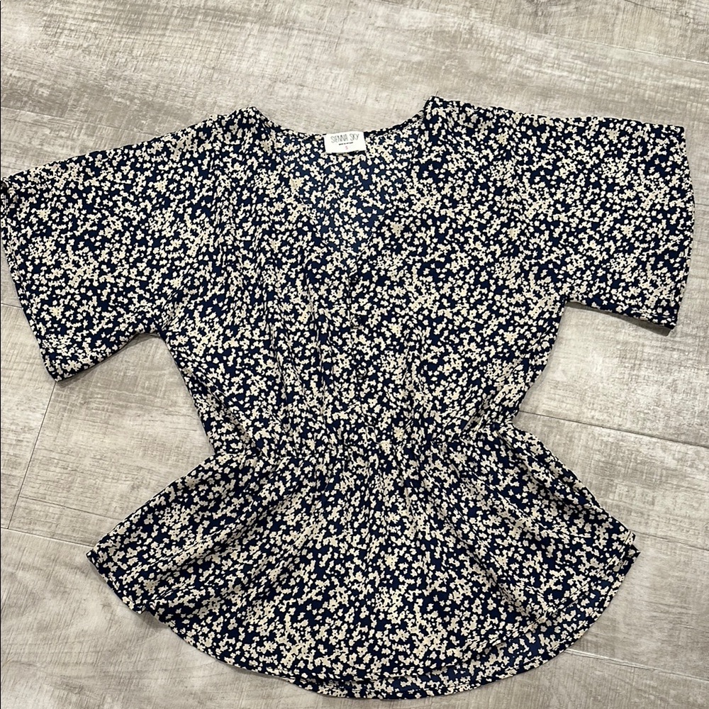 Sienna Sky Floral Print Women's Top - Navy